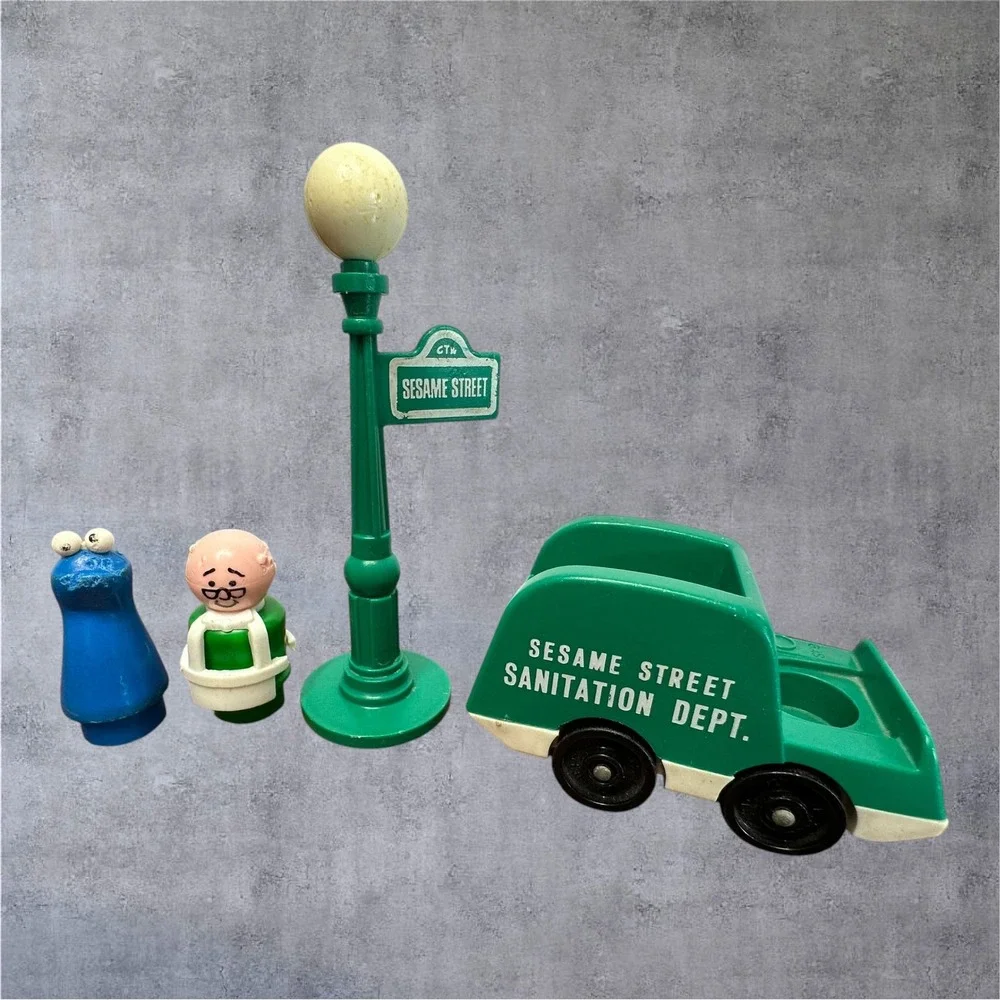 Vintage‎ Fisher-Price Little People Lot Sesame Street Garbage Truck Light Pole